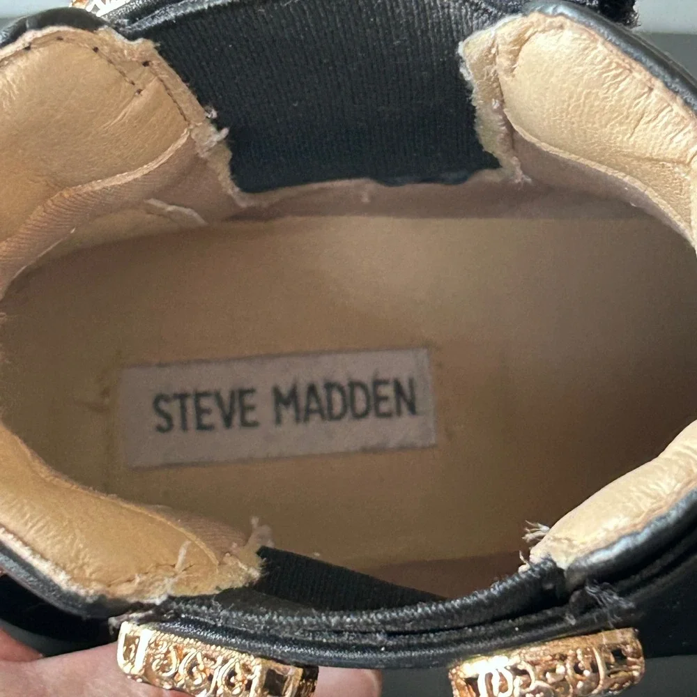 Steve Madden Amulet Black Rhinestone Embellished Lug Sole Ankle Boots AMU01S1 8M